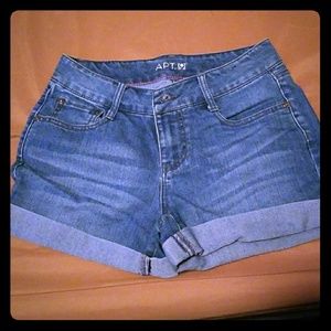 APT 9 JEAN SHORTS